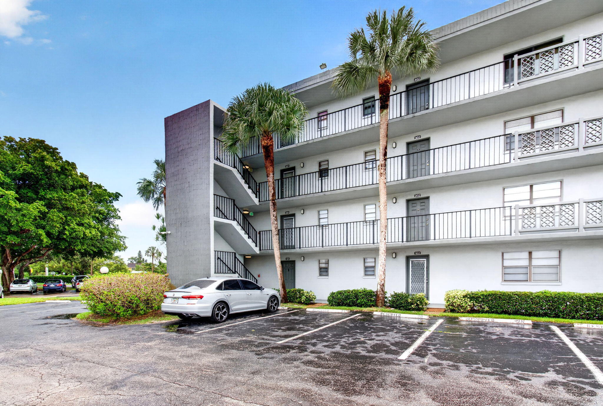 9440 Southwest 8th Street, Unit 401 Boca Raton, FL 33428 - Photo 2 of 63 2-web-or-mls-DSC_5861