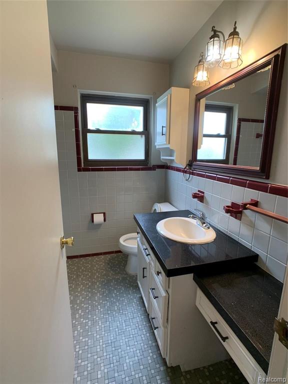 9240 Merriman Road Livonia, MI 48150 - Photo 15 of 19