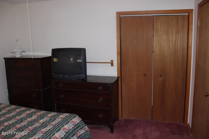 876 Deerfield Road Lake Ariel, PA 18436 - Photo 32 of 48