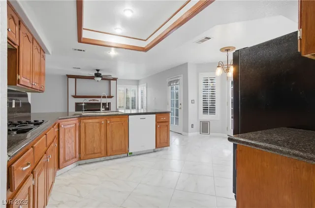 $3,640 | 2001 Madagascar Lane, Las Vegas, NV 89117