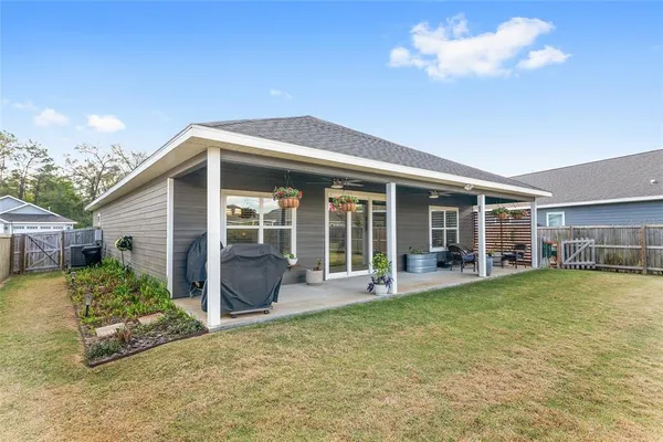 $416,000 | 1414 Southwest 66th Drive, Gainesville, FL 32607