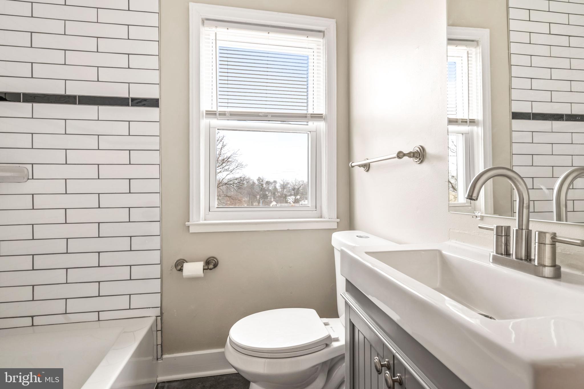 8300 Edgedale Road Parkville, MD 21234 - Photo 29 of 60