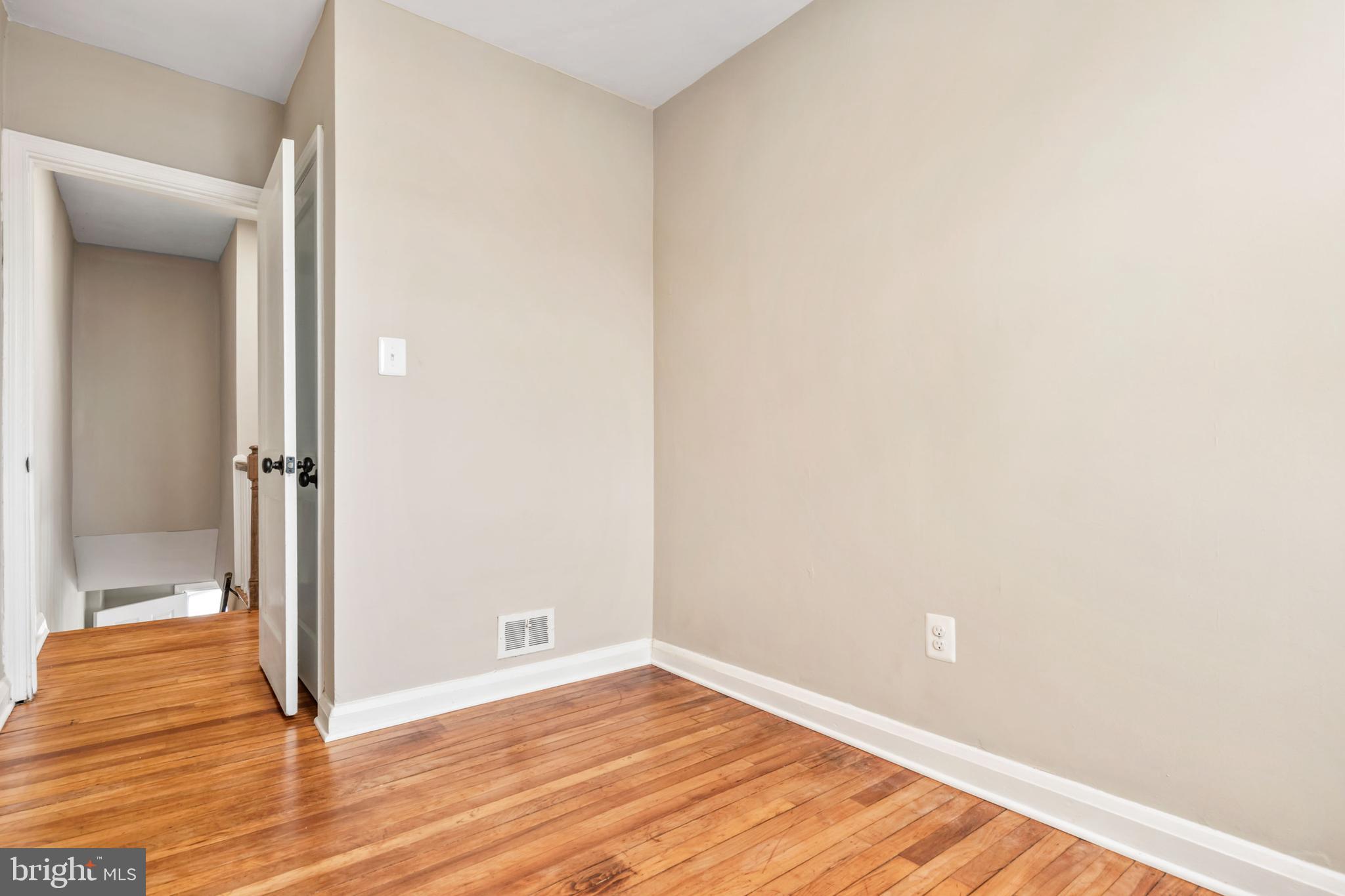 8300 Edgedale Road Parkville, MD 21234 - Photo 34 of 60