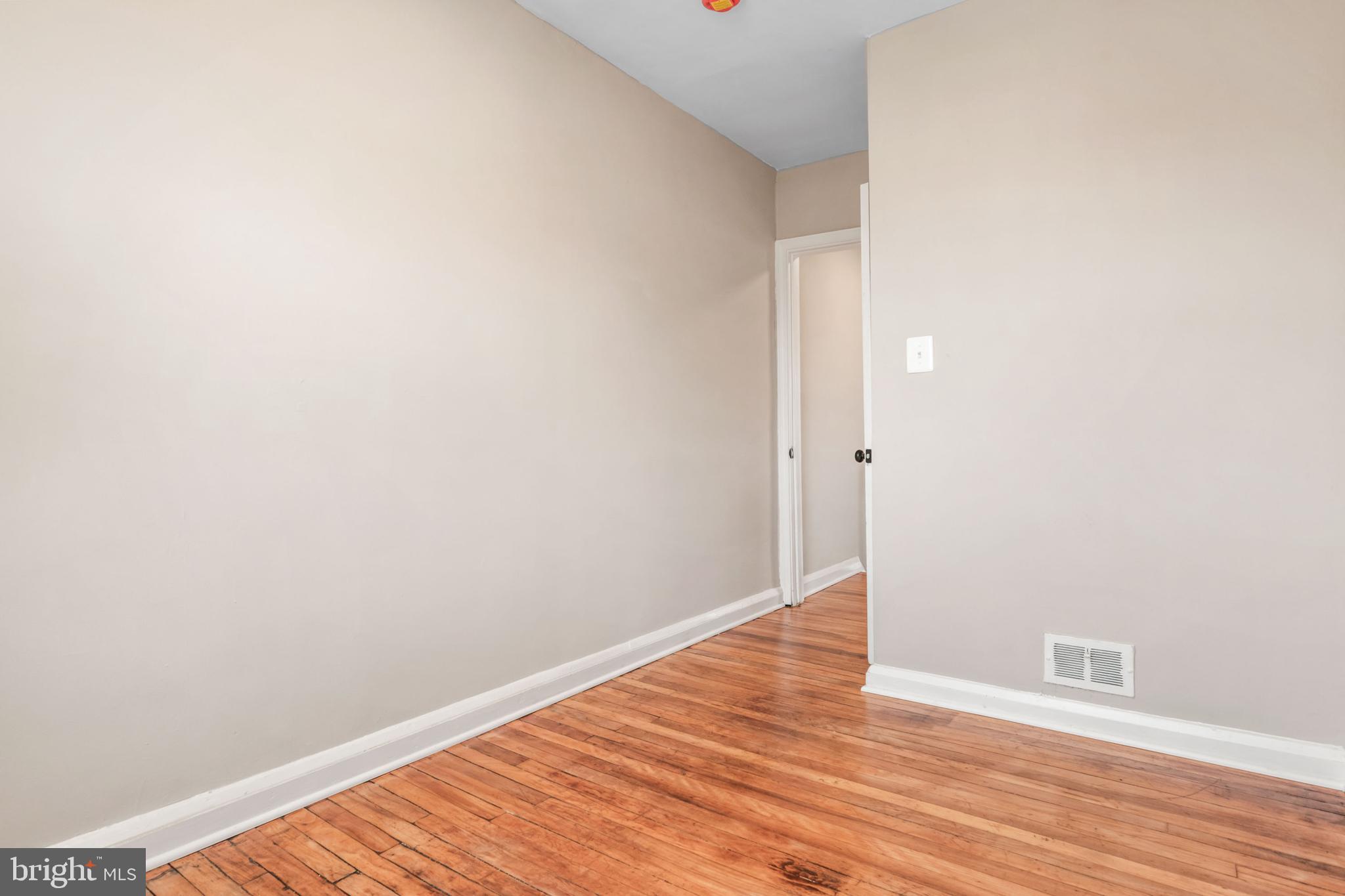 8300 Edgedale Road Parkville, MD 21234 - Photo 35 of 60