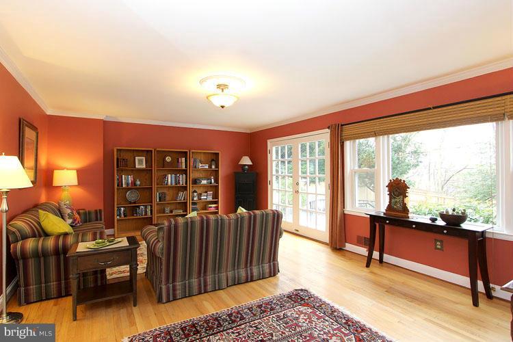 3229 Park View Road Chevy Chase, MD 20815 - Photo 13 of 29 Adjacent FamRm w/French Doors to terrace