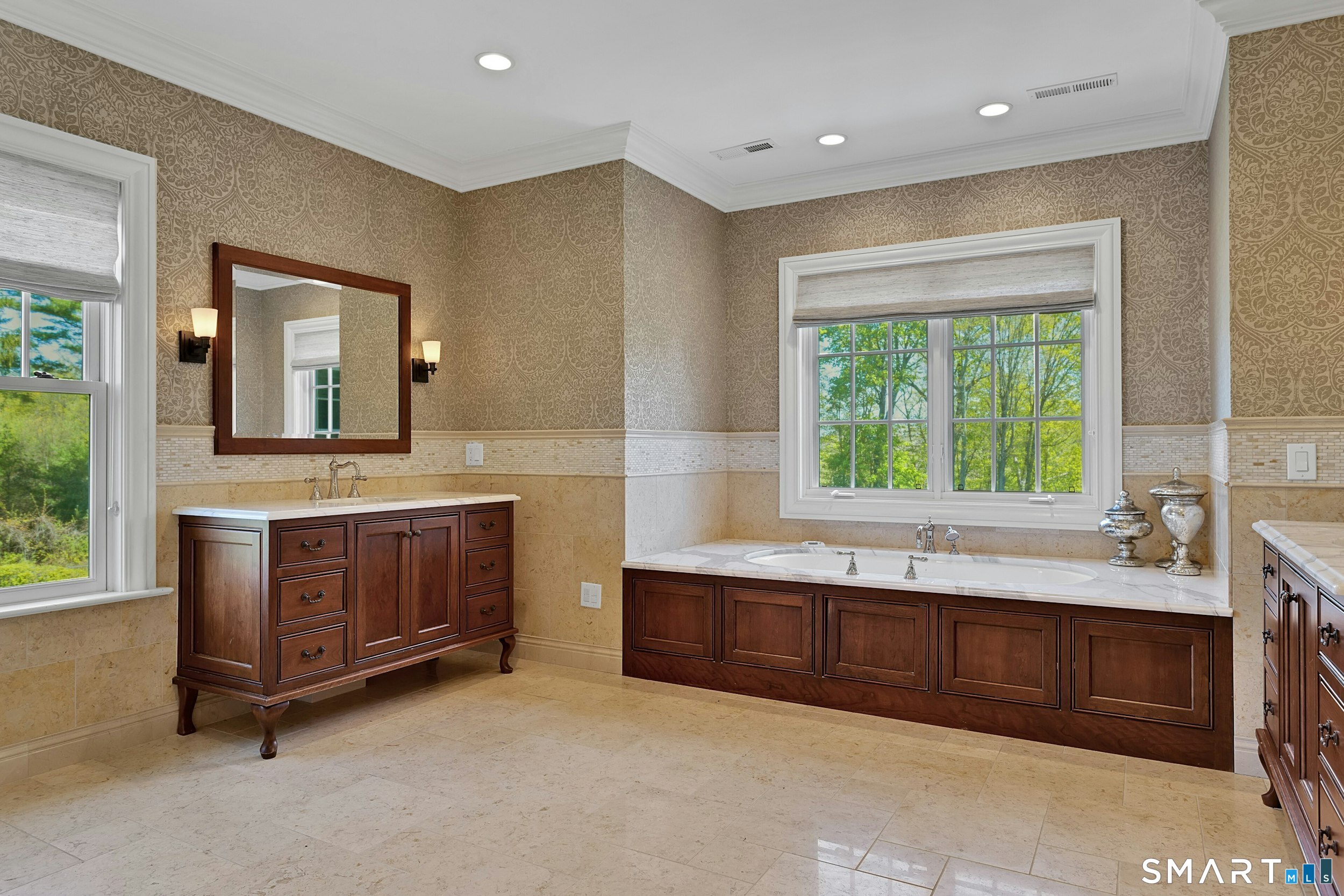 206 Umpawaug Road Redding, CT 06896 - Photo 19 of 40 Primary Suite En-Suite Full Bath With Soaking Tub, Oversized Shower, Double Vanities & Private Commode (Second Level)