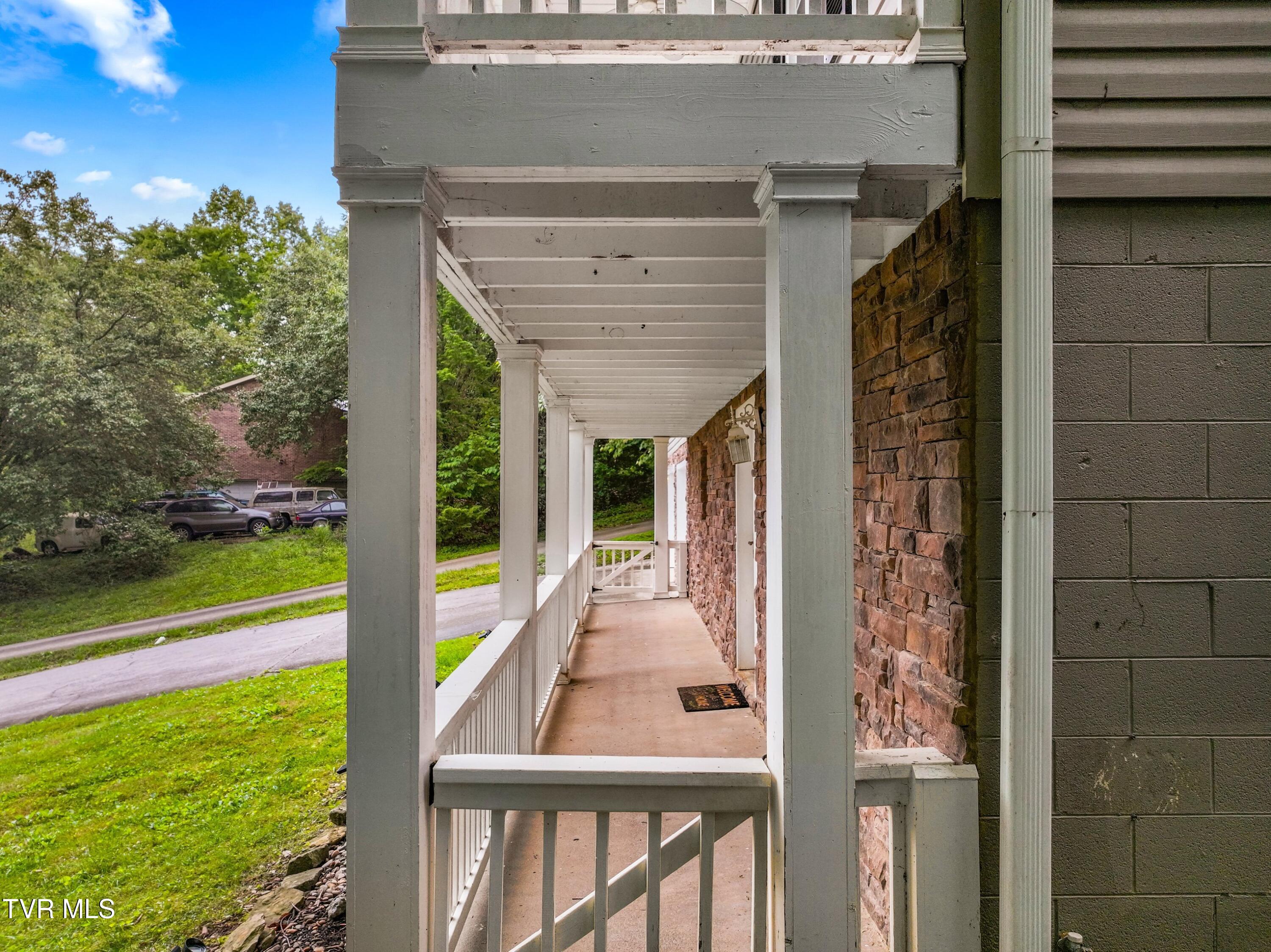 1302 Irwin Drive Powell, TN 37849 - Photo 36 of 53 036-1302IrwinDrive-Powell-TN-37849-SMALL