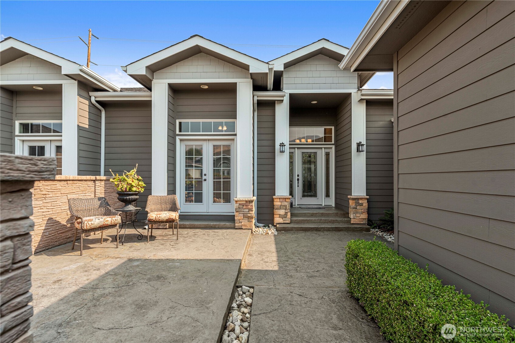 1845 Maple Street, Unit 2 Wenatchee, WA 98801 - Photo 3 of 31