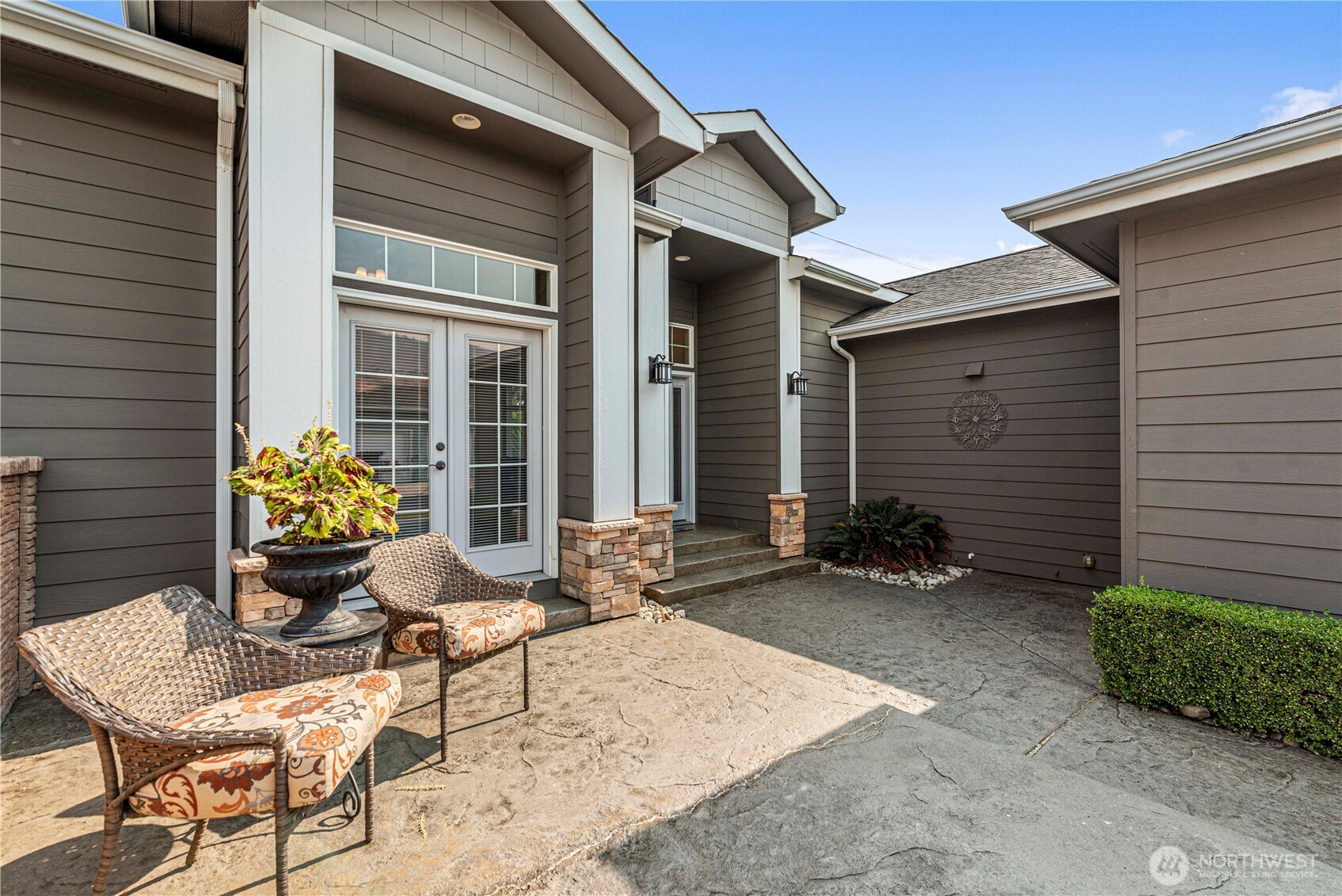 1845 Maple Street, Unit 2 Wenatchee, WA 98801 - Photo 4 of 31