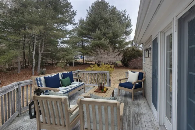 $899,000 | 21 Hitching Post Road, Mattapoisett, MA 02739