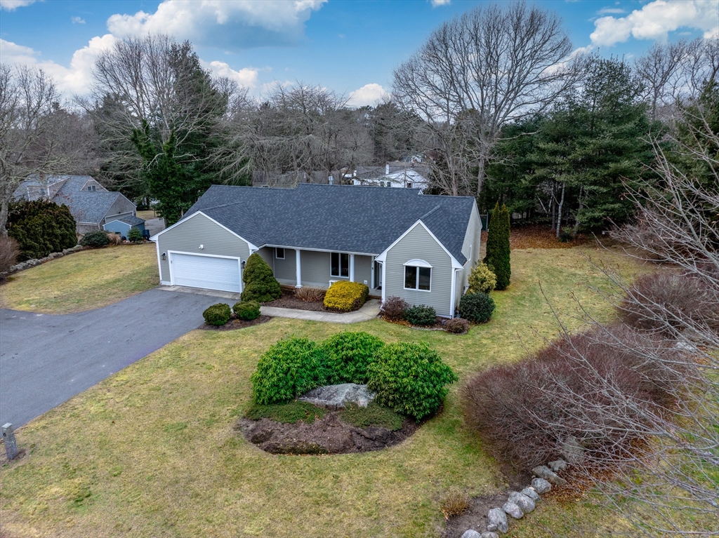 21 Hitching Post Road Mattapoisett, MA 02739 - Photo 2 of 40