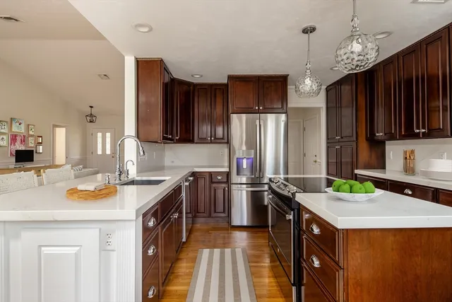 $899,000 | 21 Hitching Post Road, Mattapoisett, MA 02739