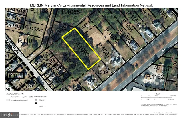 a view of an outdoor space