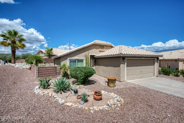 $315,000 | 2350 North Saddlewood Ranch Drive, Tucson, AZ 85745