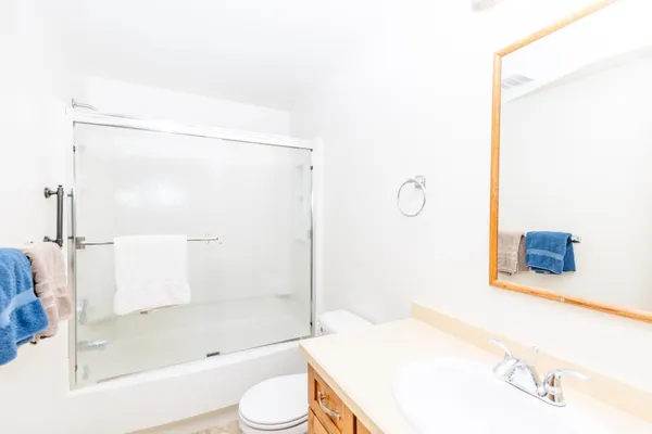 $874,900 | 1301 64th Avenue North, Fargo, ND 58102