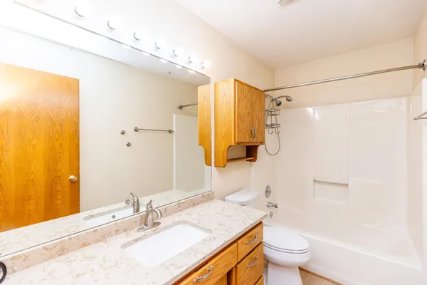 $874,900 | 1301 64th Avenue North, Fargo, ND 58102