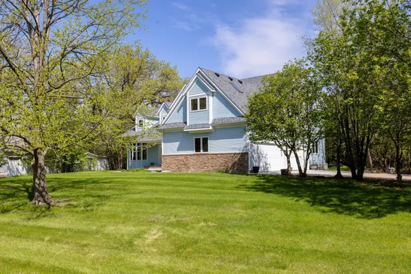 $874,900 | 1301 64th Avenue North, Fargo, ND 58102