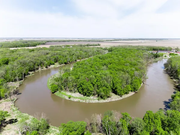 $874,900 | 1301 64th Avenue North, Fargo, ND 58102