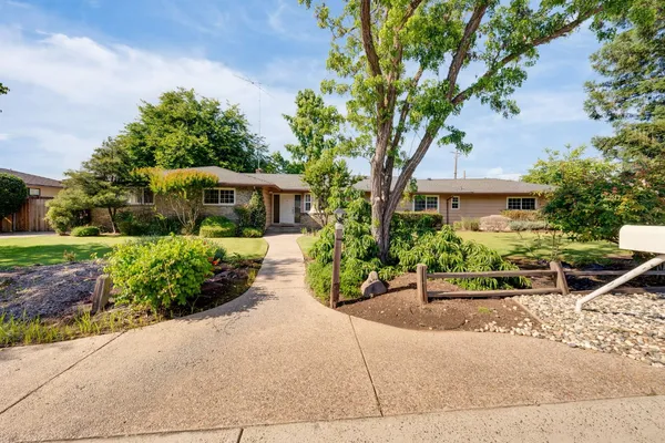 $699,999 | 5437 Valhalla Drive, Carmichael, CA 95608