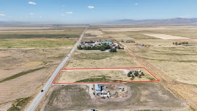 $535,000 | 80 Highway 20, Fairfield, ID 83327