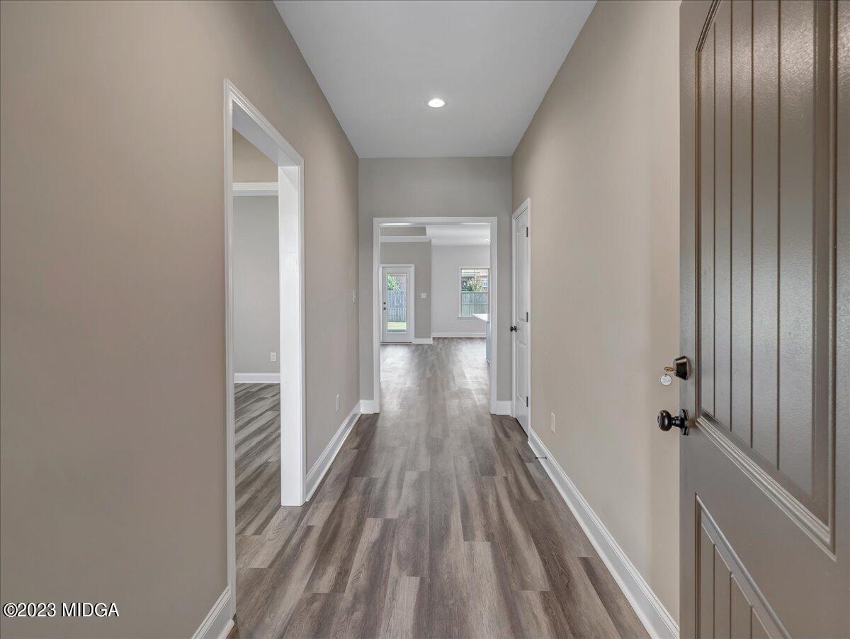 104 Raspberry Trail Perry, GA 31069 - Photo 13 of 60 5 foyer hall