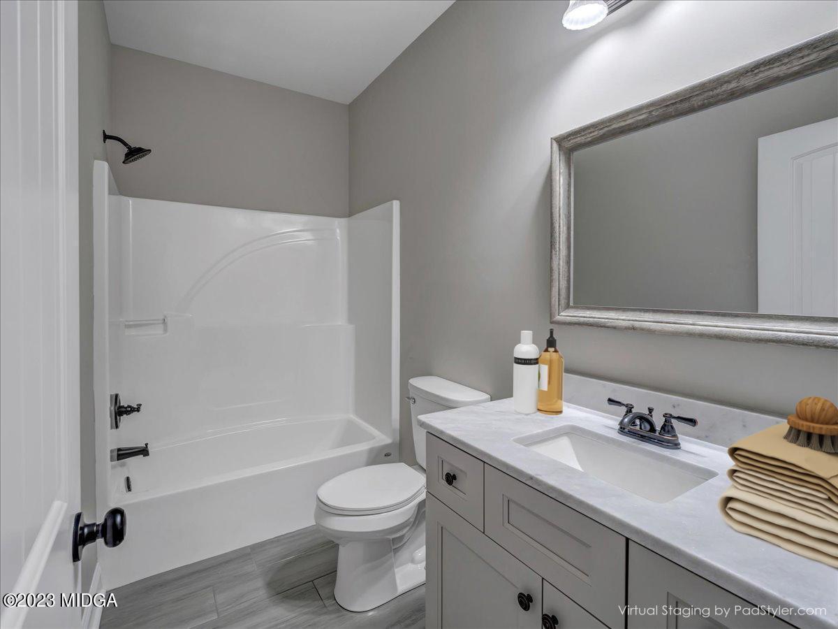 104 Raspberry Trail Perry, GA 31069 - Photo 5 of 60 1d - Hall Bath