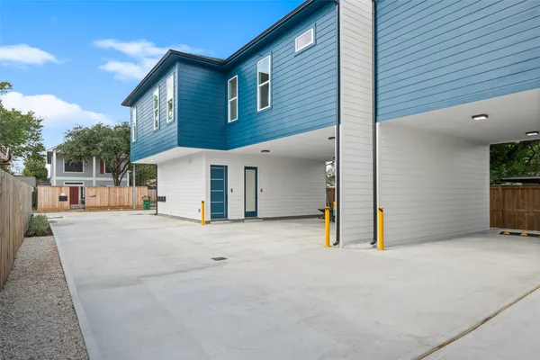 $2,299 | 1408 Enid Street, Unit C, Houston, TX 77009