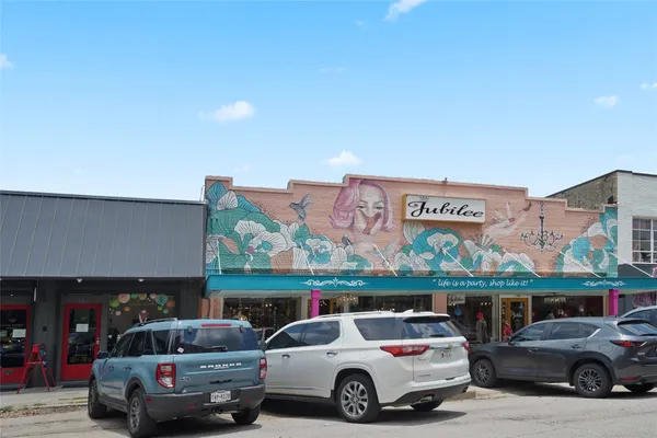 $2,299 | 1408 Enid Street, Unit C, Houston, TX 77009