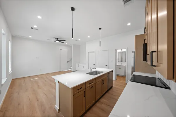 $2,299 | 1408 Enid Street, Unit C, Houston, TX 77009