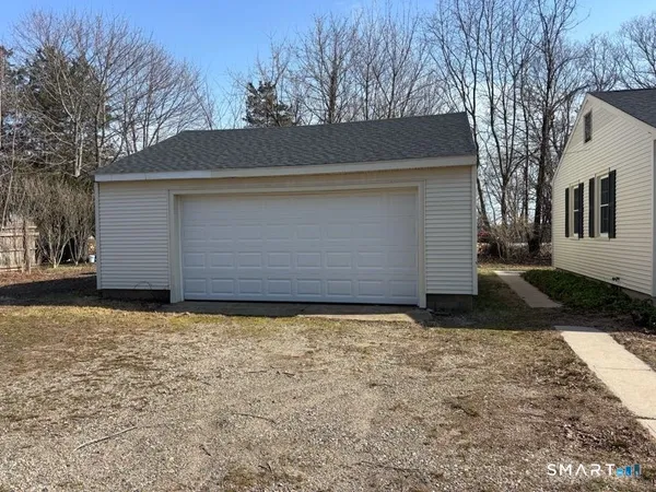 $365,000 | 8 Prospect Hill, Deep River, CT 06417