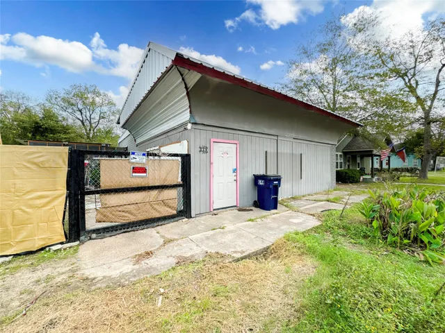 a view of house with outdoor space and porch