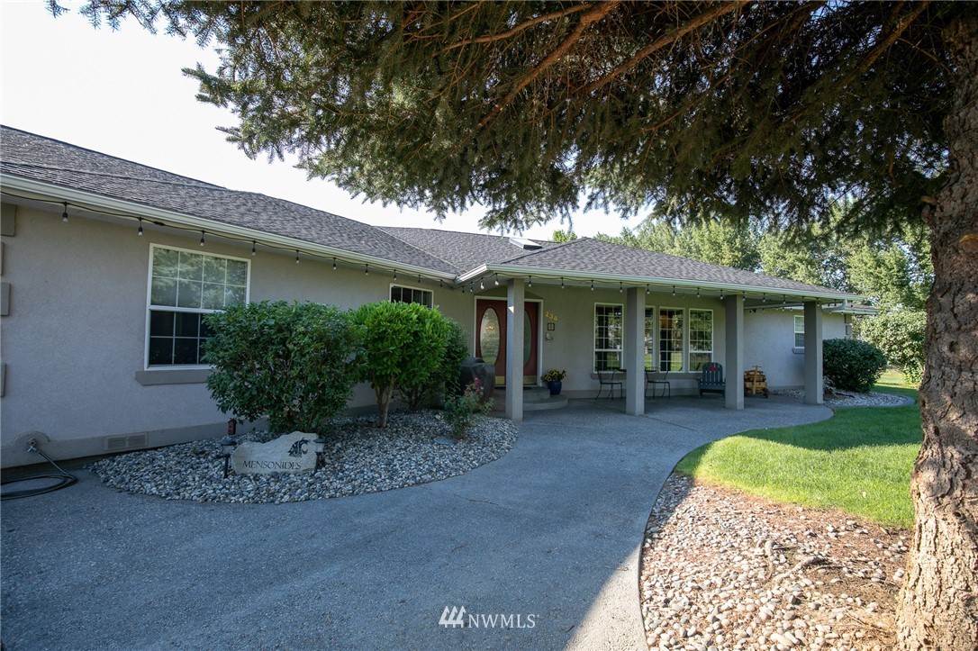 234 Lynn Road Northeast Moses Lake, WA 98837 - Photo 2 of 40 Gallery Image 2