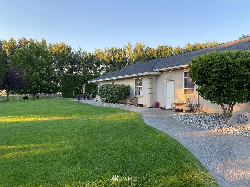 234 Lynn Road Northeast Moses Lake, WA 98837 - Photo 10 of 40 Gallery Image 10