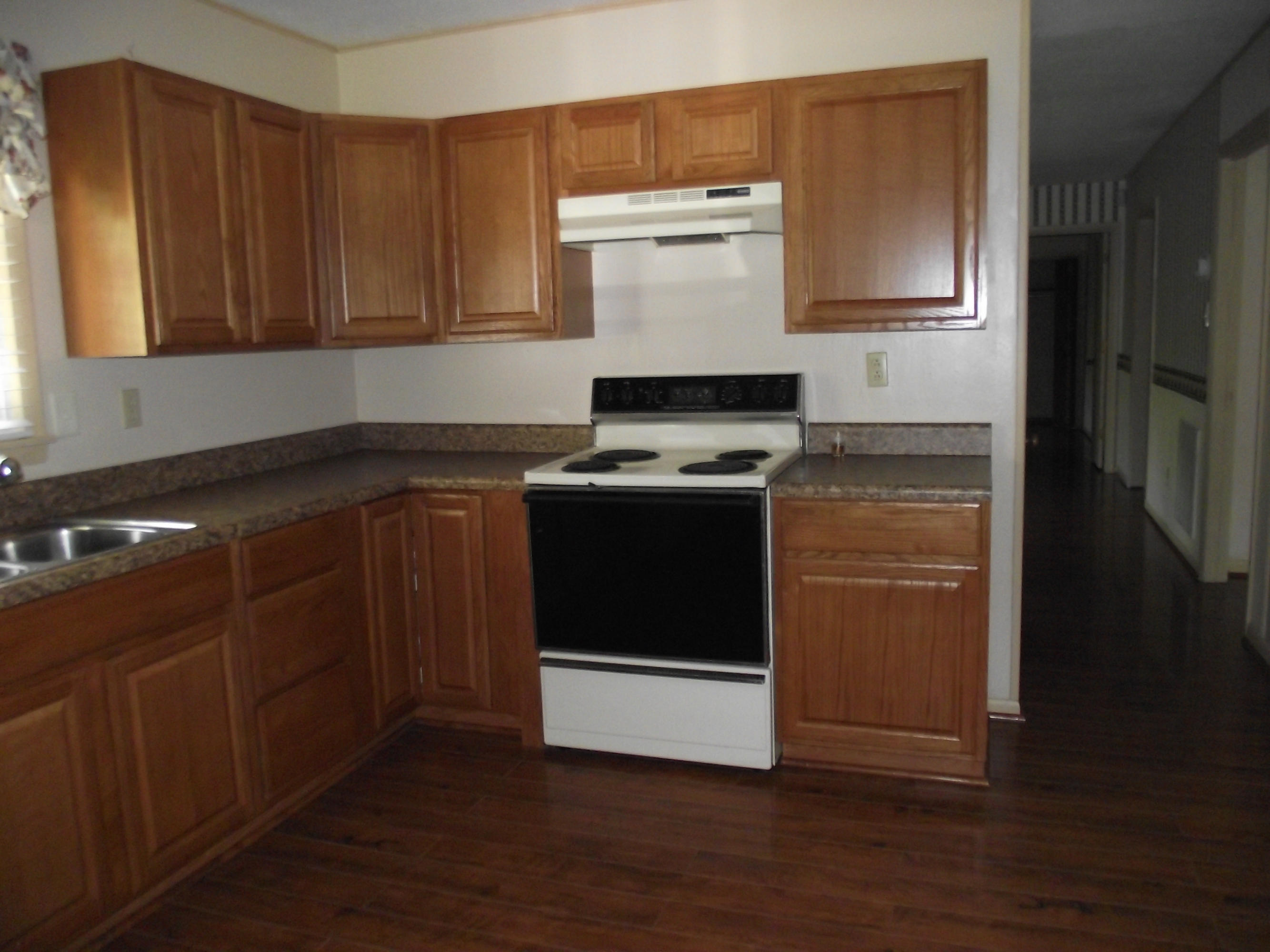 906 Valley Road Kingston, TN 37763 - Photo 11 of 30 001