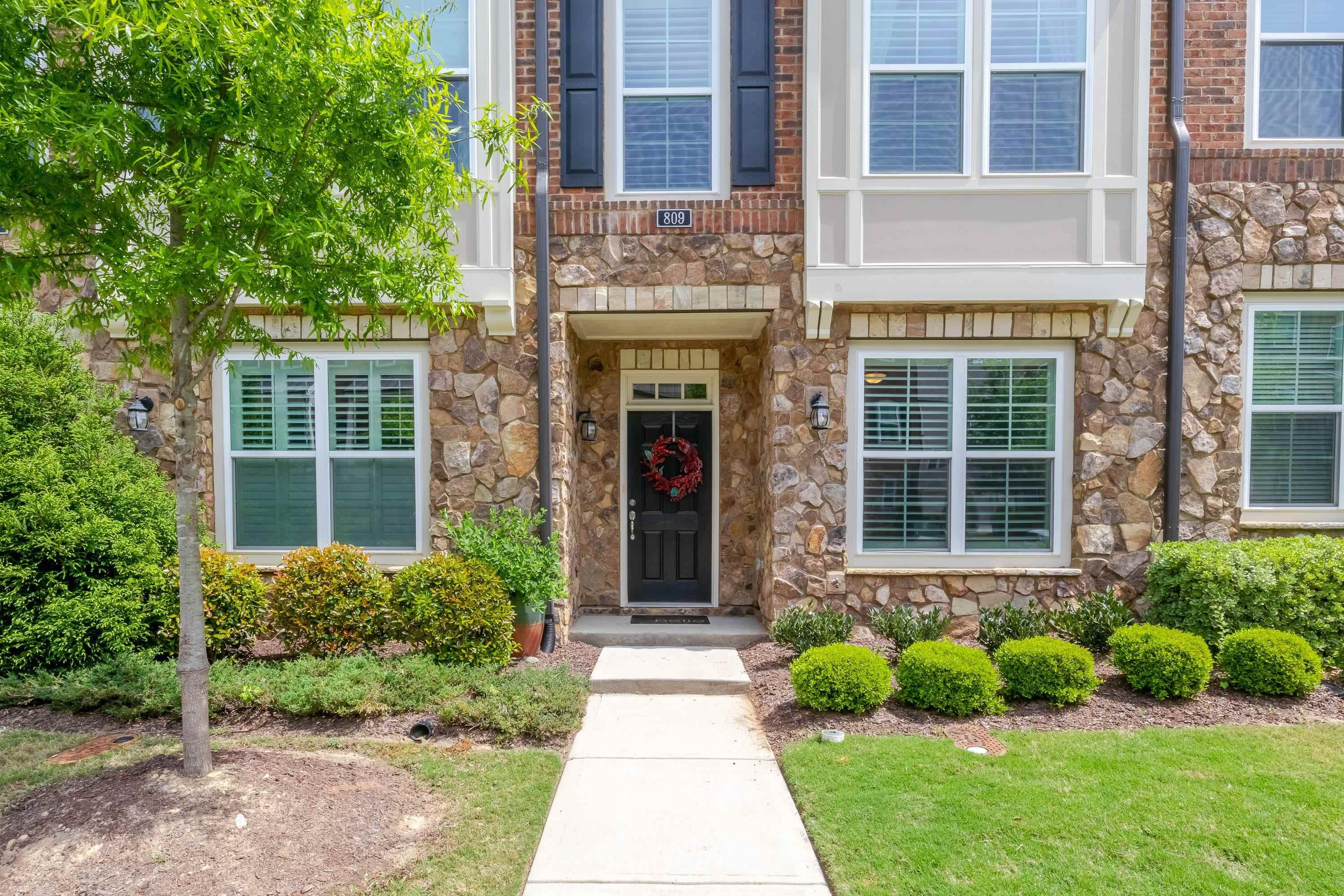 809 Bankston Woods Way Raleigh, NC 27609 - Photo 2 of 38 Photo 2