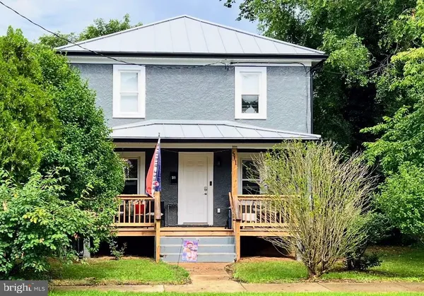 $371,000 | 511 Virginia Avenue, Front Royal, VA 22630