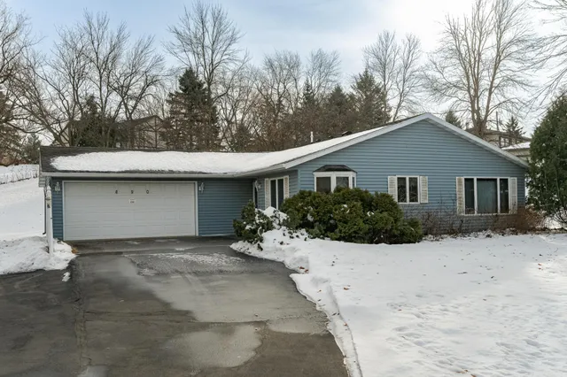 $287,000 | 490 County Road 11 Northeast, Pine Island, MN 55963