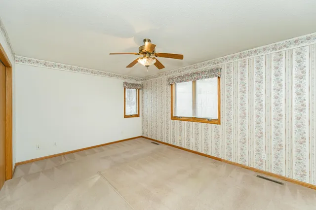 $287,000 | 490 County Road 11 Northeast, Pine Island, MN 55963