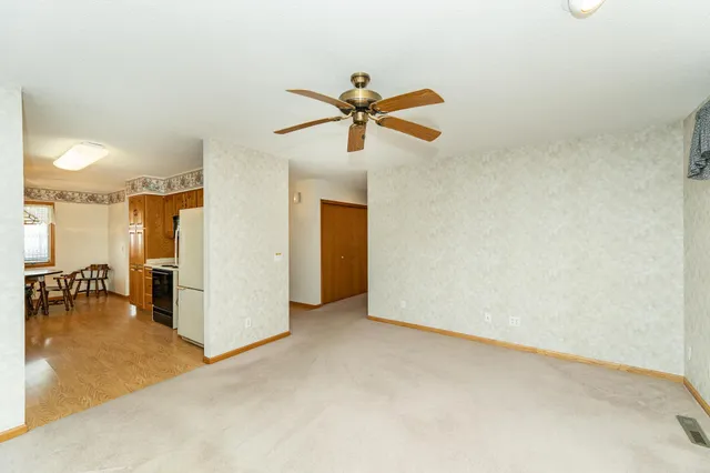 $287,000 | 490 County Road 11 Northeast, Pine Island, MN 55963