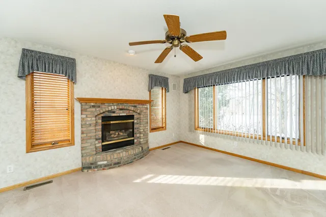 $287,000 | 490 County Road 11 Northeast, Pine Island, MN 55963