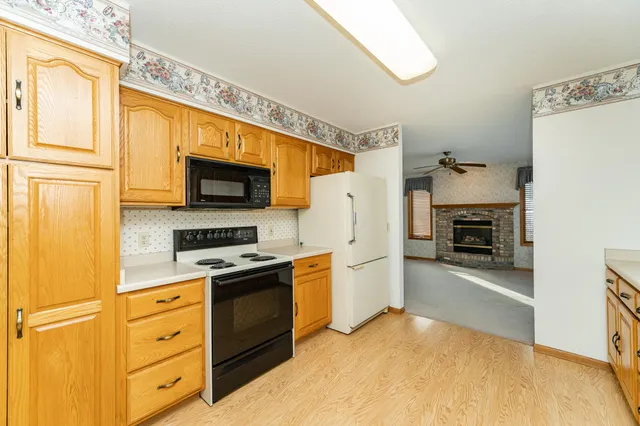 $287,000 | 490 County Road 11 Northeast, Pine Island, MN 55963