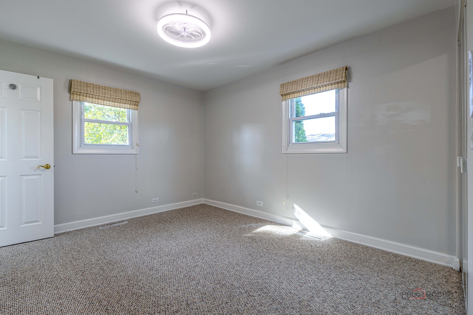 533 Cherry Lane Glenview, IL 60025 - Photo 22 of 33 an empty room with a window