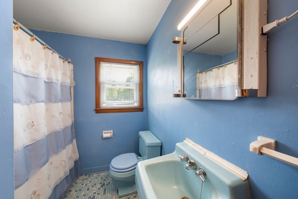 9 Mowry Street Raynham, MA 02767 - Photo 19 of 37