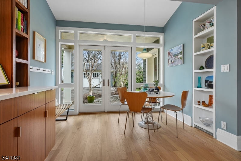 43 Ridgewood Terrace Maplewood, NJ 07040 - Photo 12 of 44