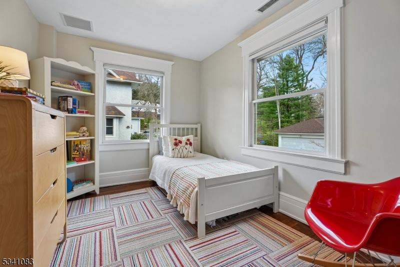 43 Ridgewood Terrace Maplewood, NJ 07040 - Photo 28 of 44