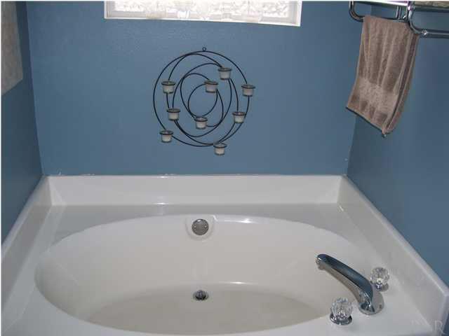 6310 Billoree Road Pace, FL 32571 - Photo 7 of 15 GARDEN TUB IN OWNERS BATH