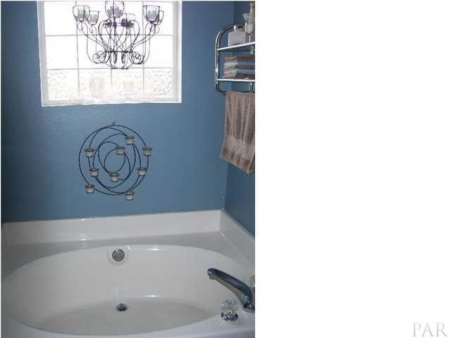 6310 Billoree Road Pace, FL 32571 - Photo 8 of 15 ACRYLIC BLOCK WINDOW OVER GARDEN TUB
