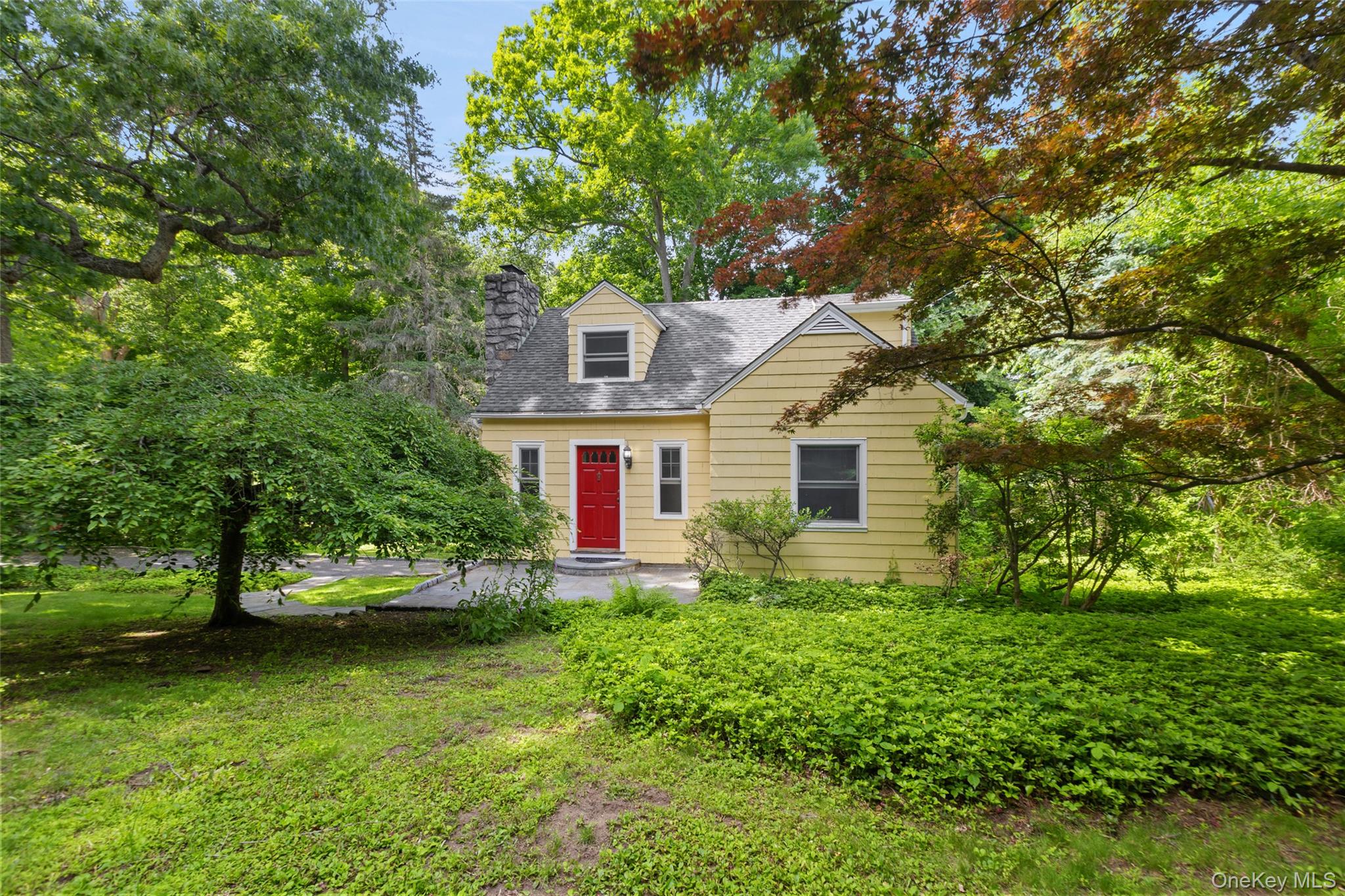 65 Laurelton Road Mount Kisco, NY 10549 - Photo 2 of 24