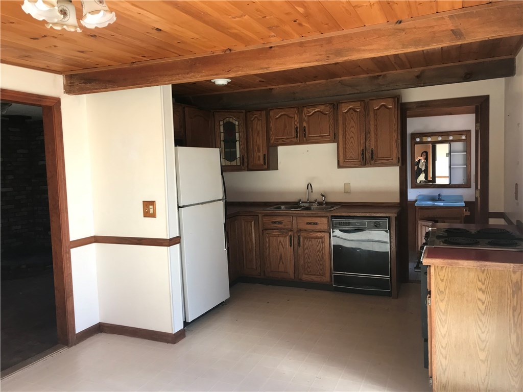 910 Great Road North Smithfield, RI 02896 - Photo 4 of 17 Gallery Image 4