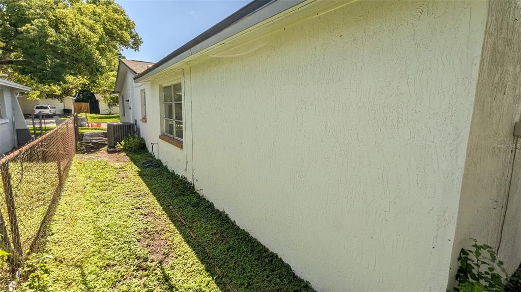 4747 Daphne Street New Port Richey, FL 34652 - Photo 13 of 17 Gallery Image 13